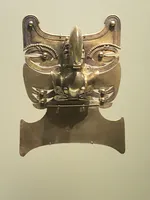 Pendentif tairona d’oiseau stylisé