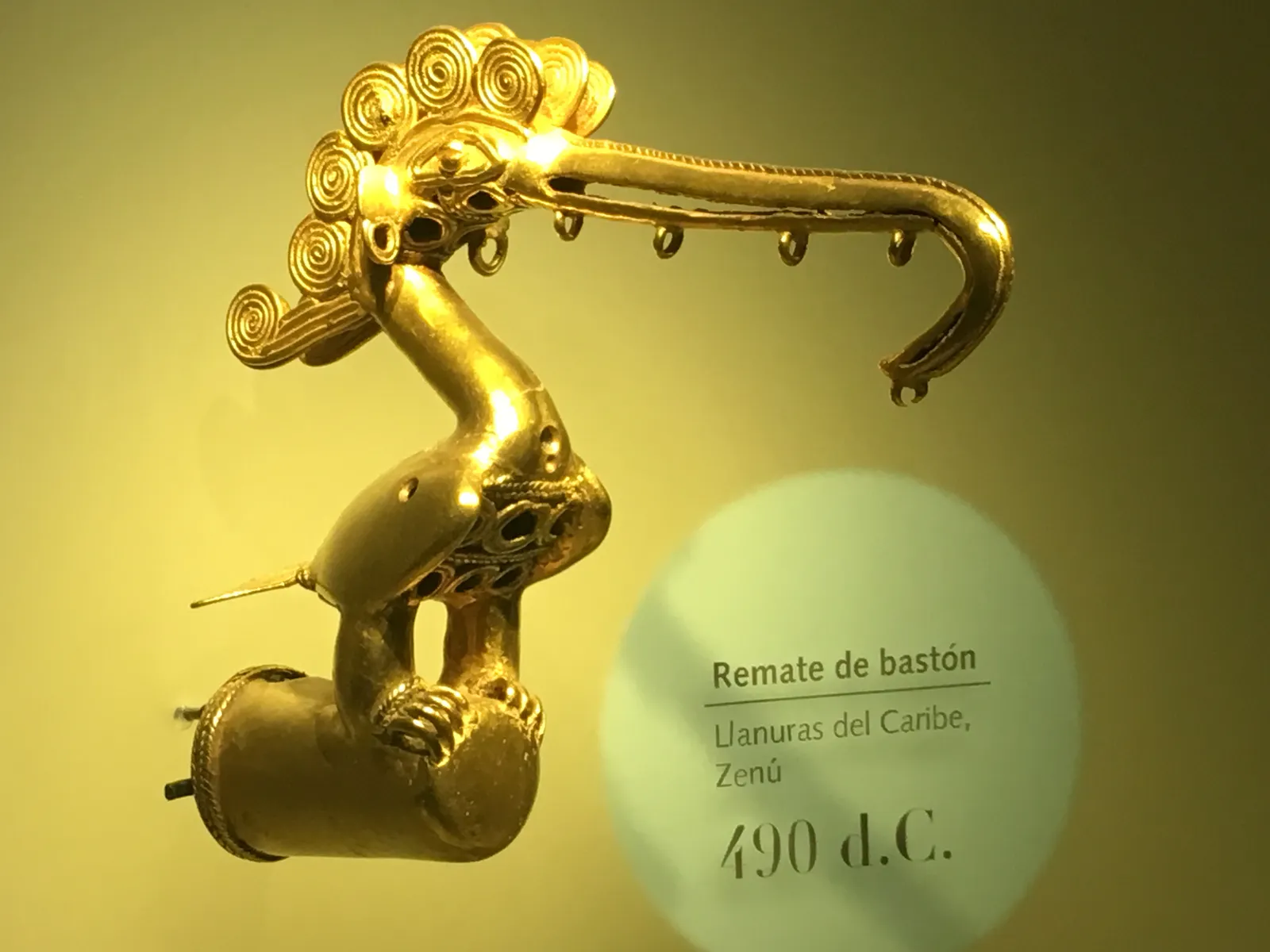 Pommeau de bâton en forme d’oiseau