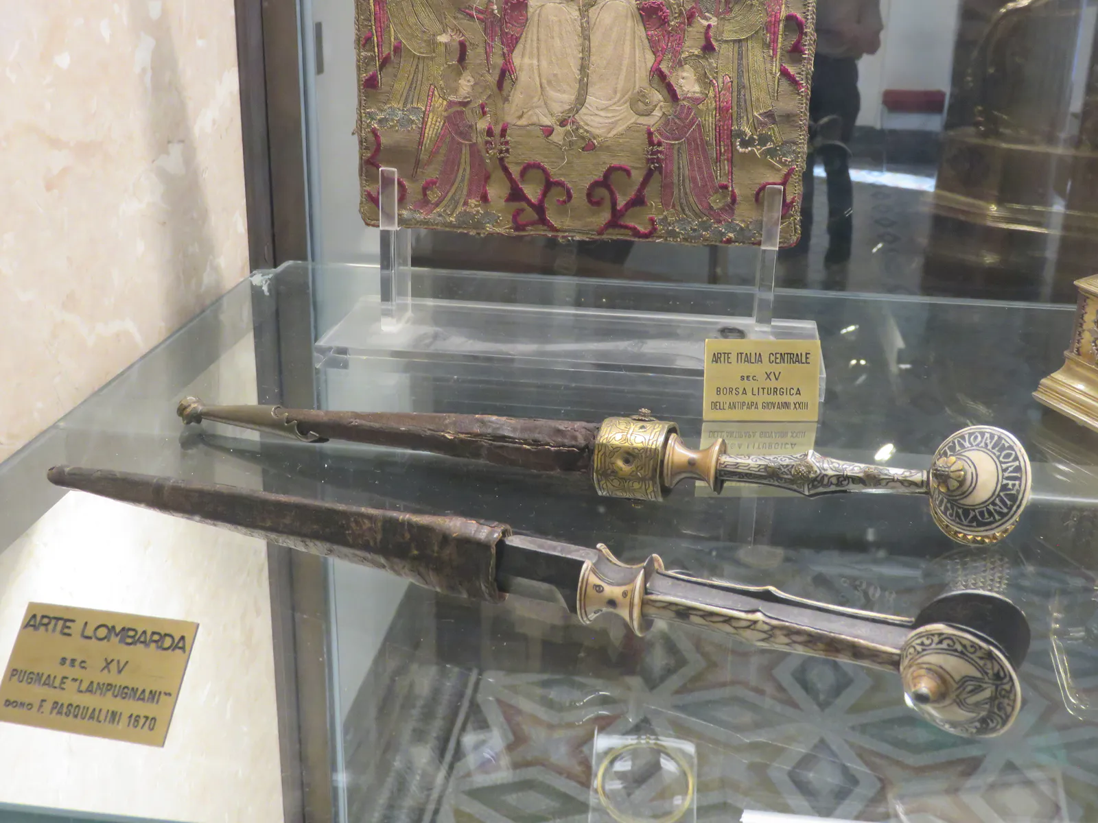 Lombard Lanpugnami Daggers