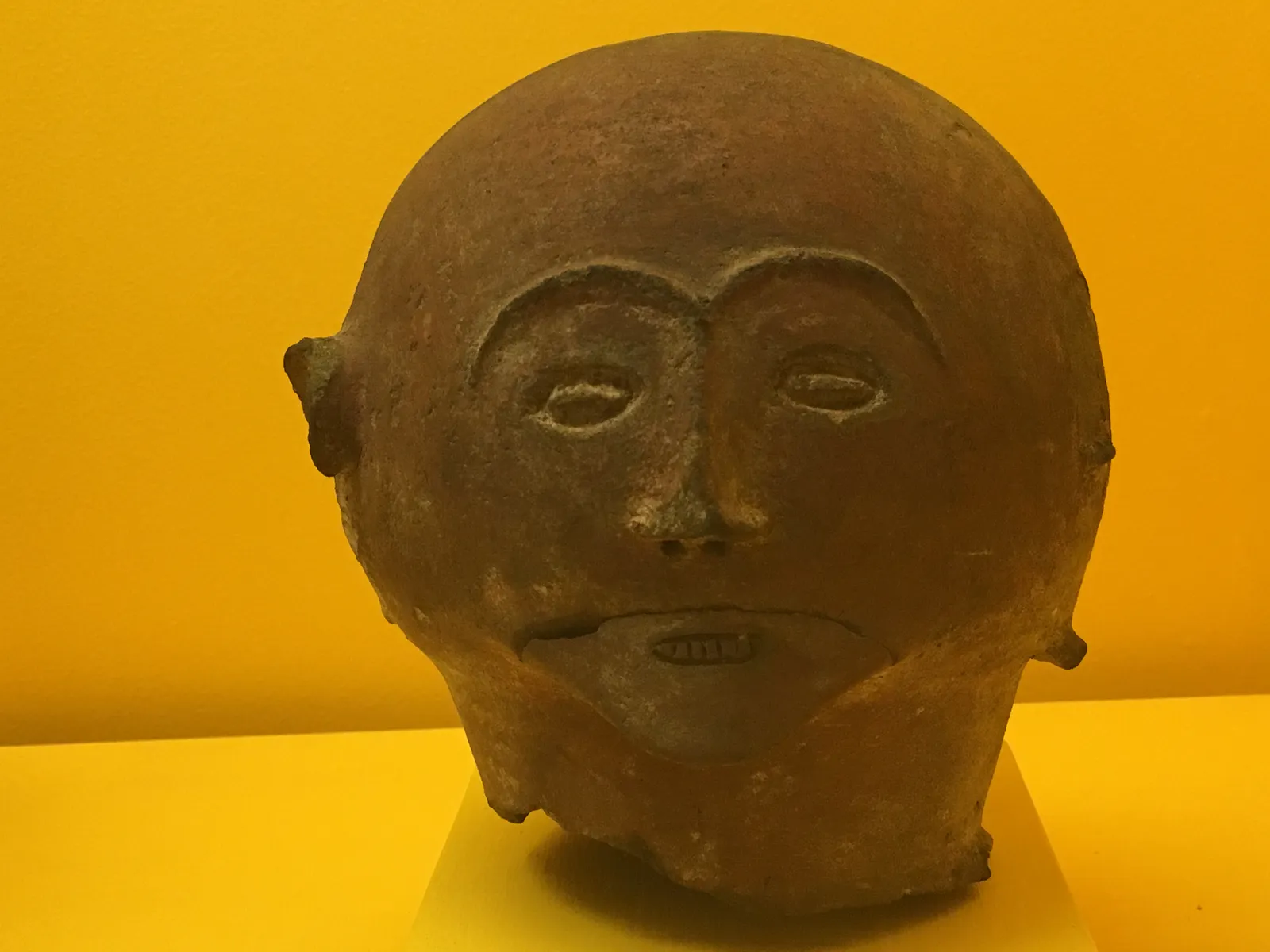 マイトゥムの人形埋葬壺