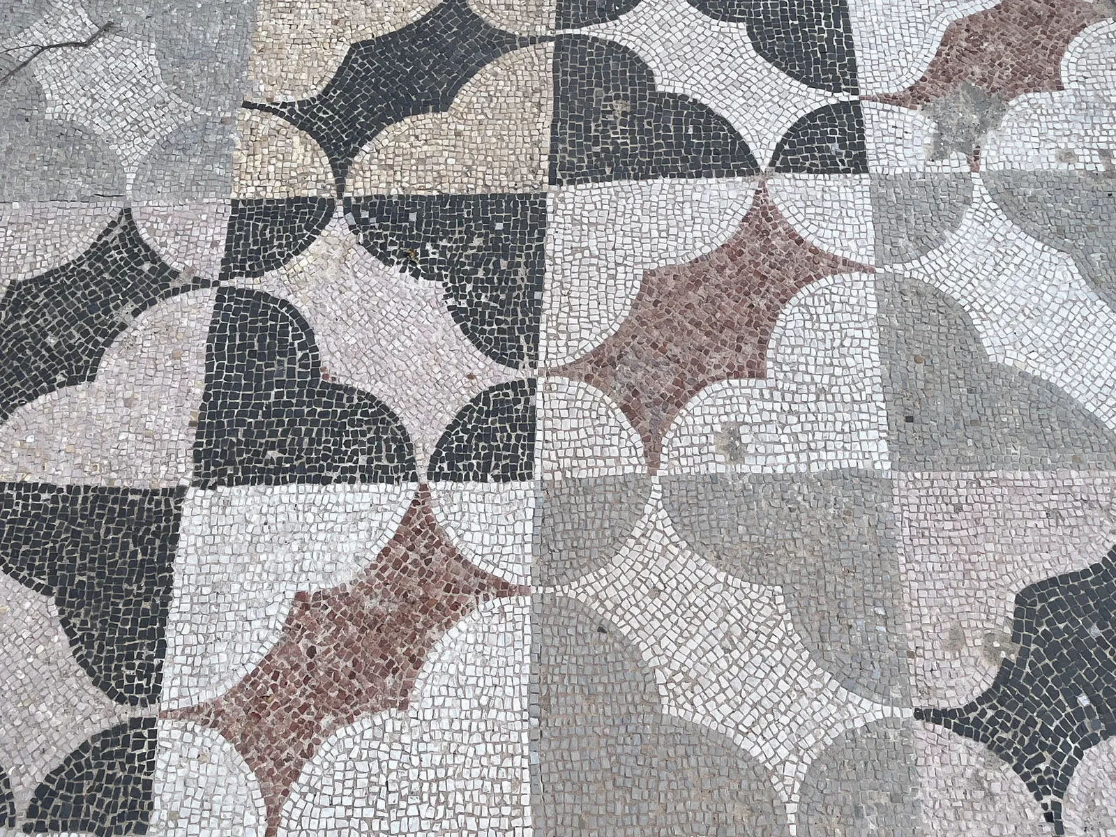 Geometric Mosaic with Quatrefoils