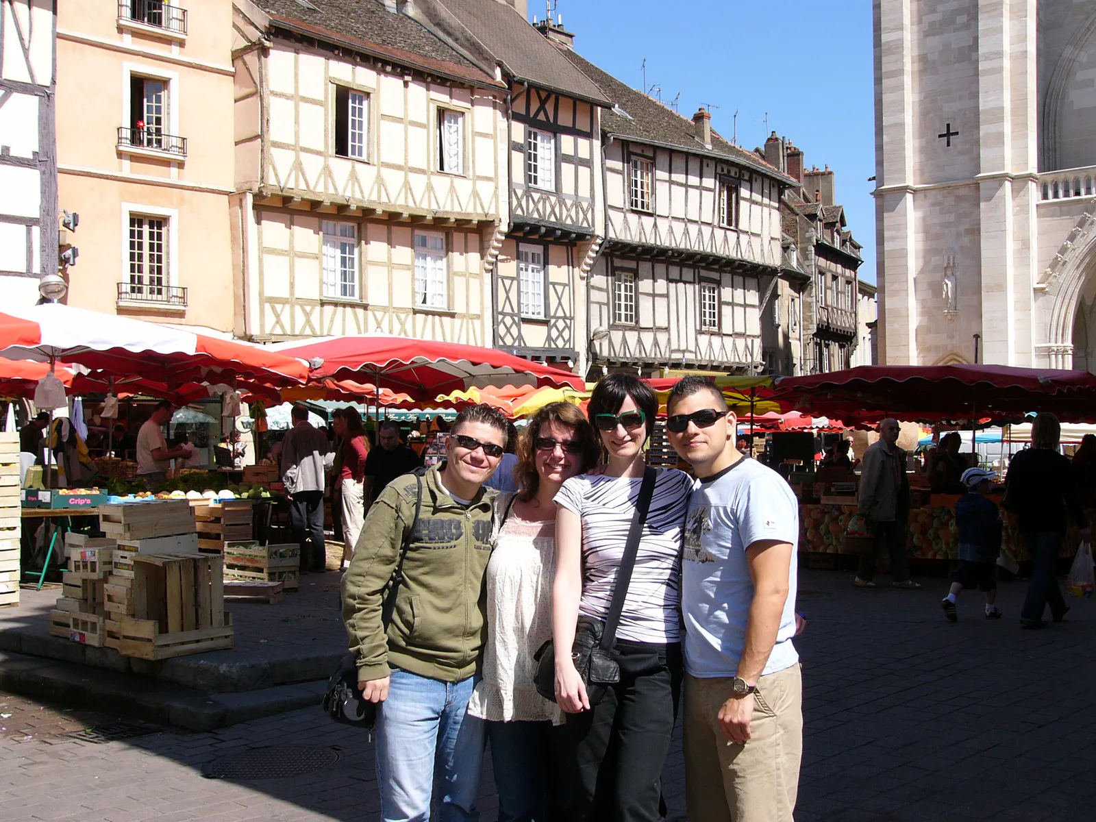 Max and Friends at Place Saint-Vincent