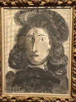 امرأة مع سُمبريرو