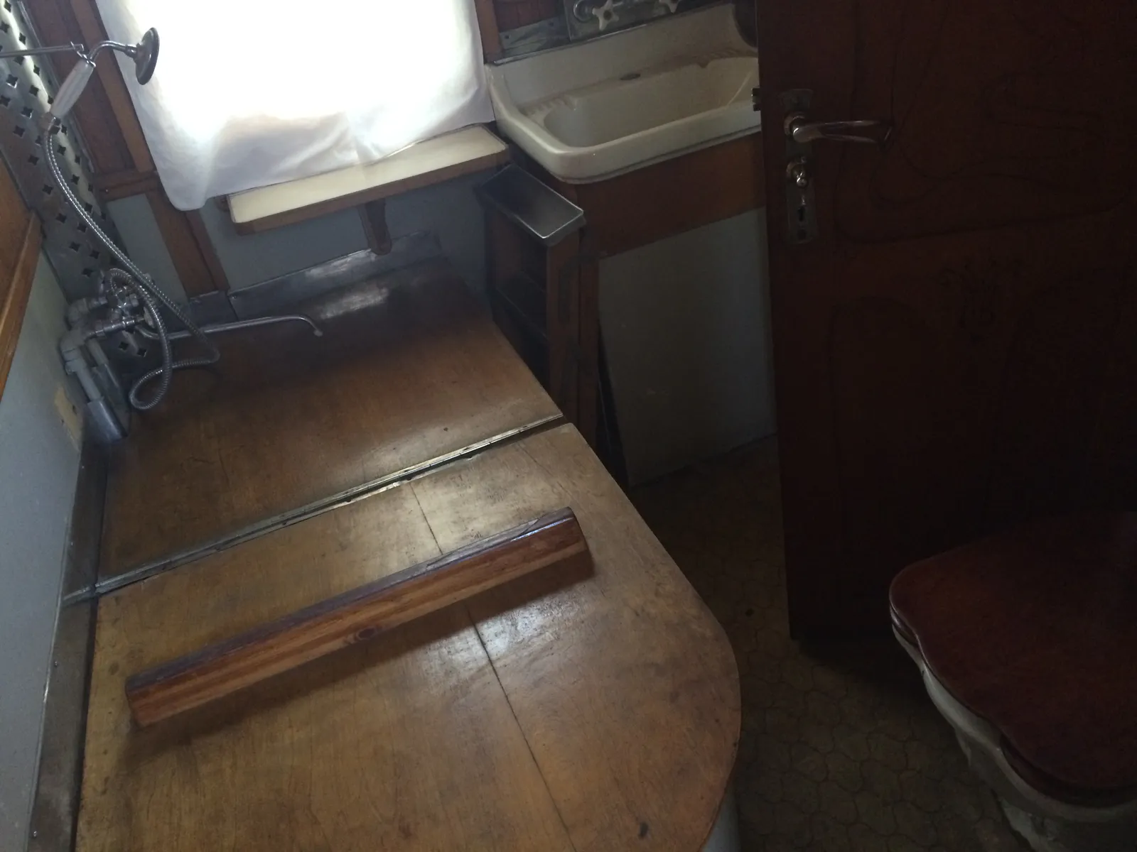 スターリン専用列車のシャワー室