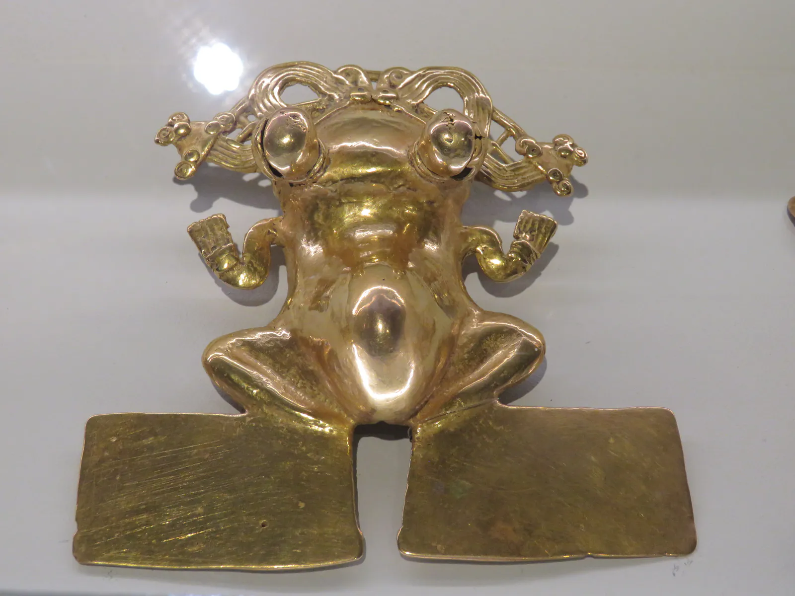 Diquís Frog Pendant with Zoomorphic Heads