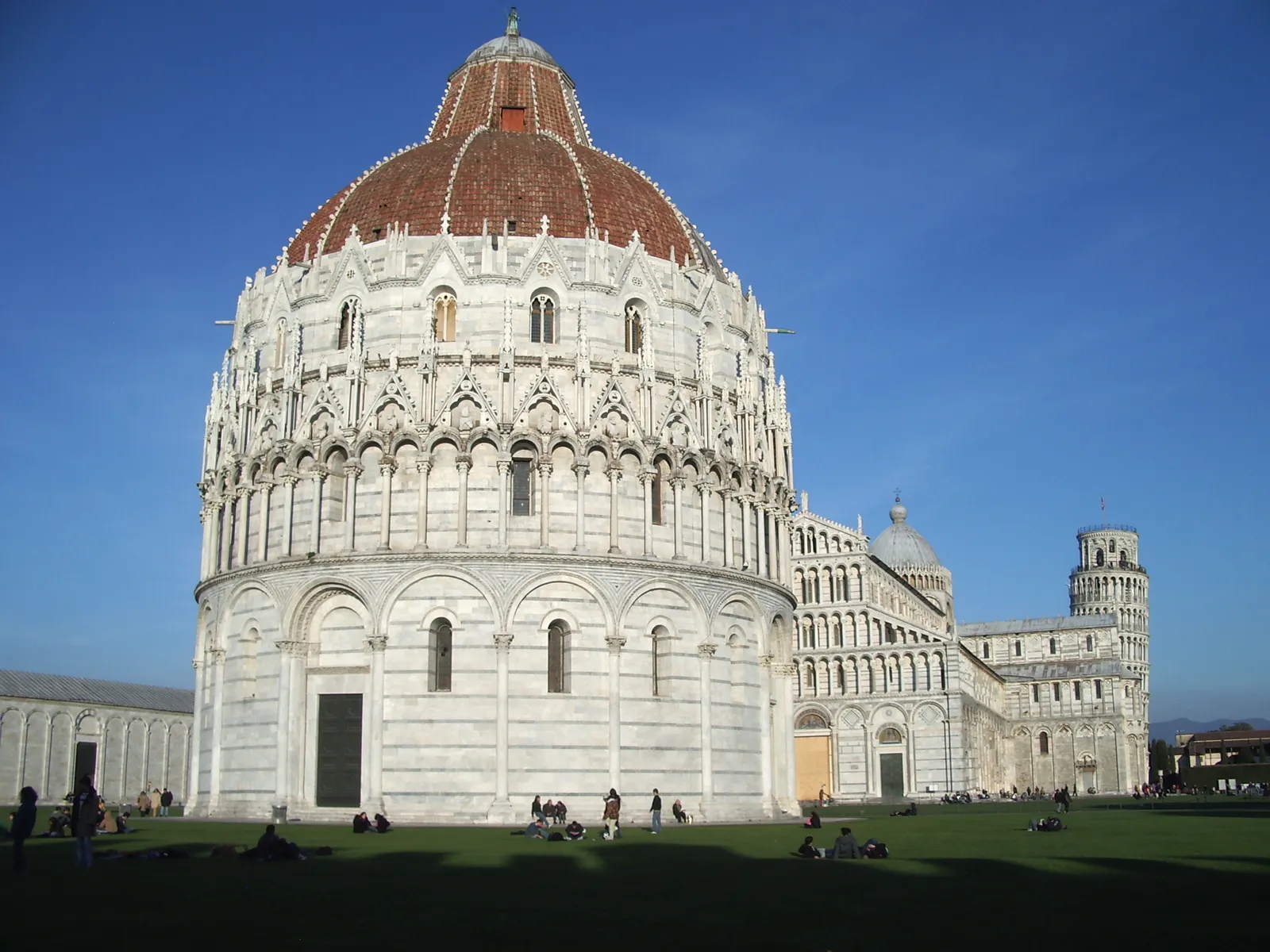 ピアッツァ・デイ・ミラコリの建築群