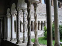 Twisted Cloister Columns