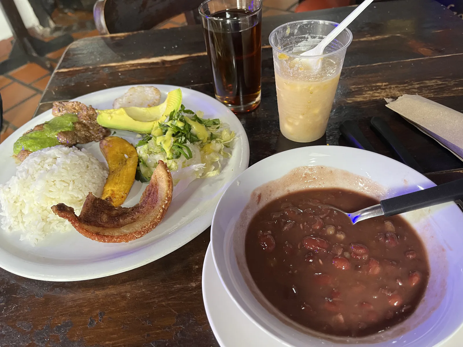 Corrientazo with Fríjoles Caleños