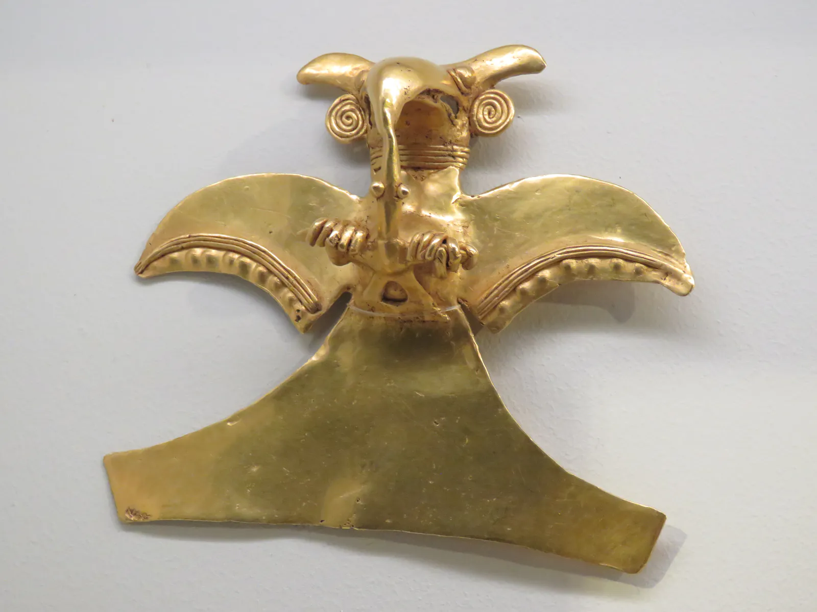 Diquís Pendant of Raptor Seizing Prey