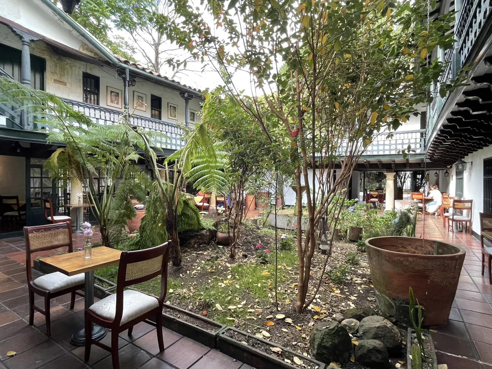 Dining in a Colonial Haven