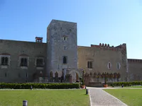 Palace South Façade and Keep