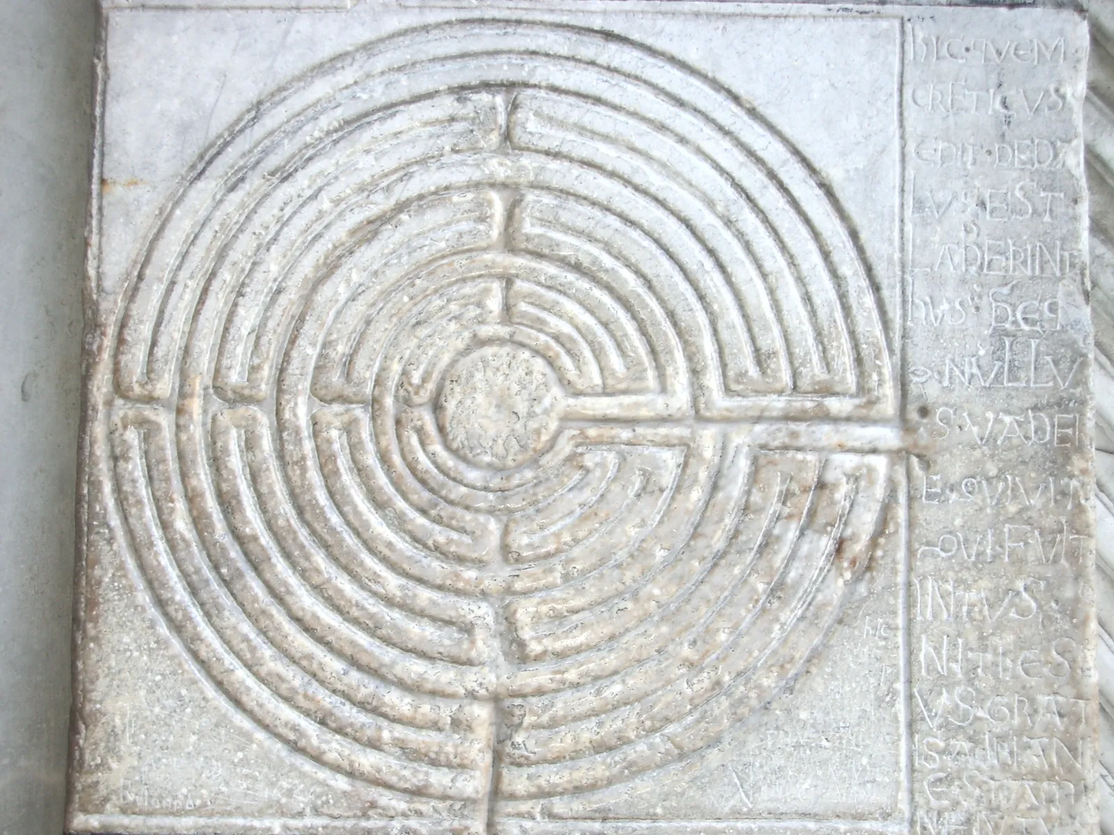 Labyrinth of Lucca Cathedral